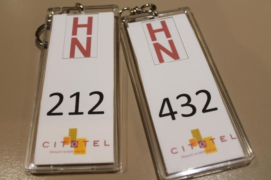 Cit'Hotel Le National Cluses Exteriér fotografie